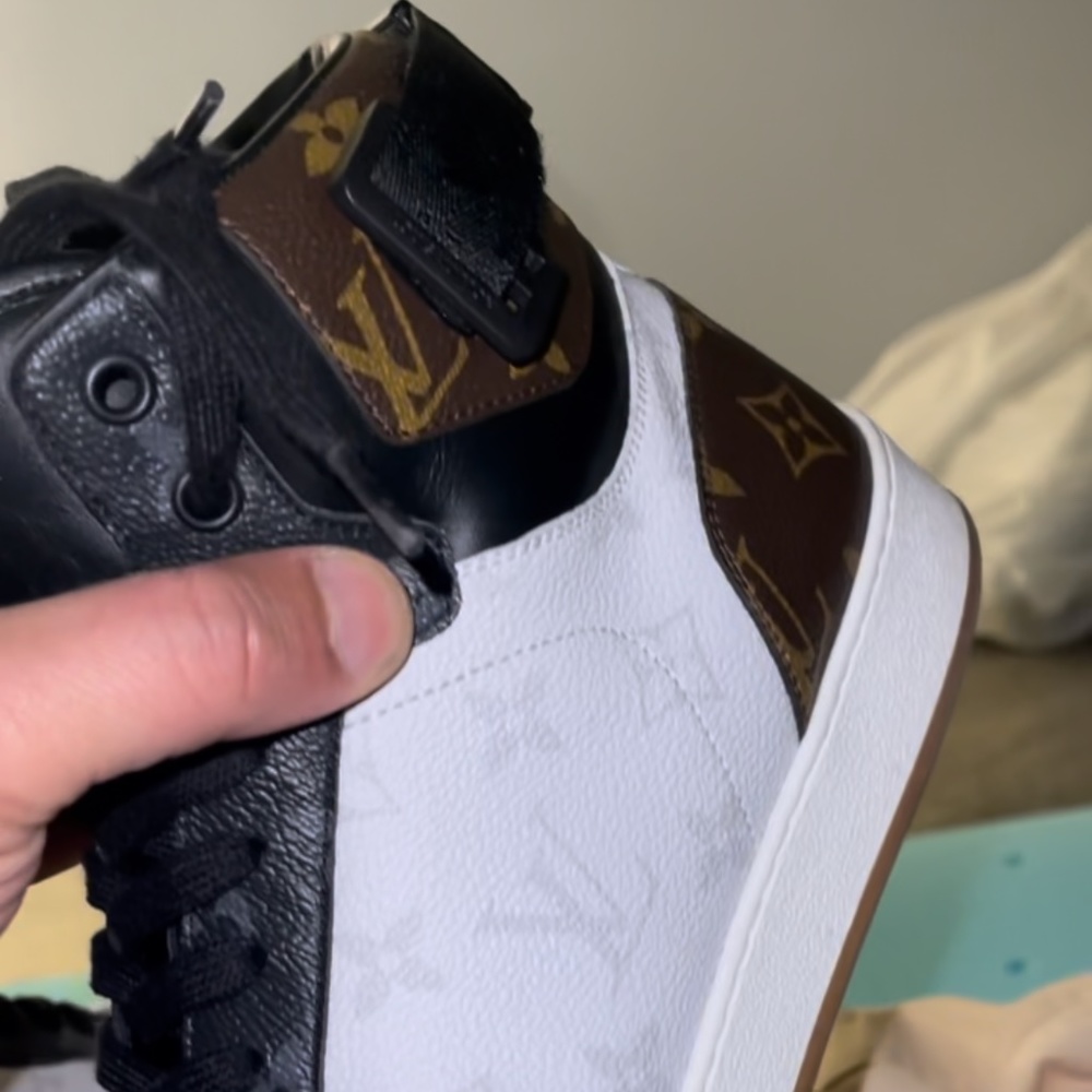 Louis Vuitton Rivoli High Top size 8 half